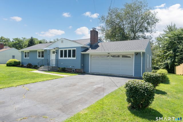 22 Victoria Drive, Branford, CT 06405