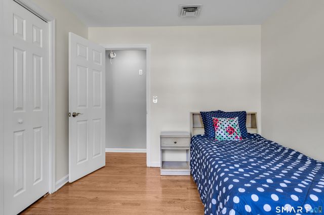 22 Victoria Drive, Branford, CT 06405