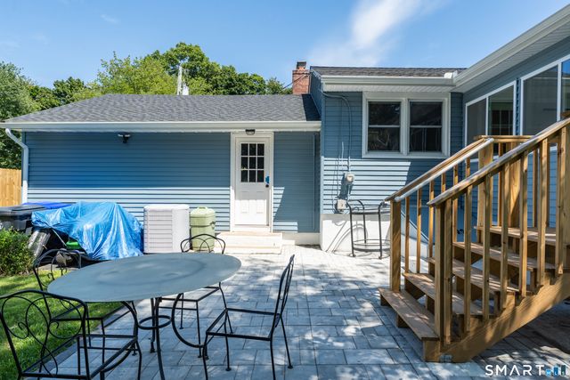 22 Victoria Drive, Branford, CT 06405