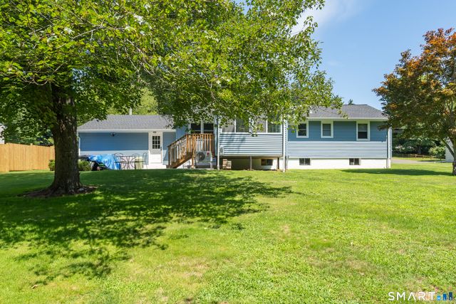 22 Victoria Drive, Branford, CT 06405