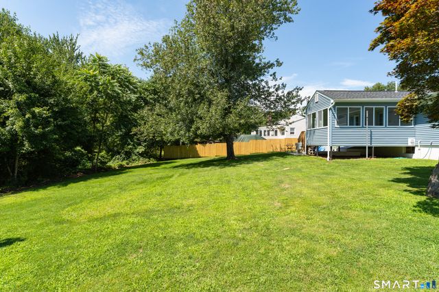 22 Victoria Drive, Branford, CT 06405