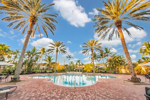 3679 NW Mediterranean Ln 301, Jensen Beach, FL 34957