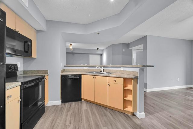 3679 NW Mediterranean Ln 301, Jensen Beach, FL 34957