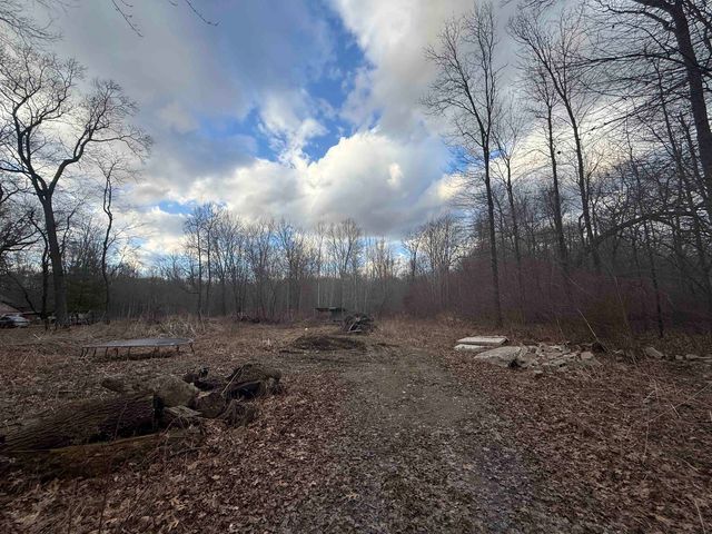 6136 High Road, Clay, MI 48001