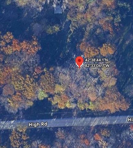 6136 High Road, Clay, MI 48001