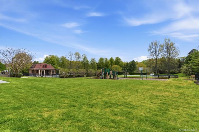 6 Evergreen Way, Old Brookville, NY 11545