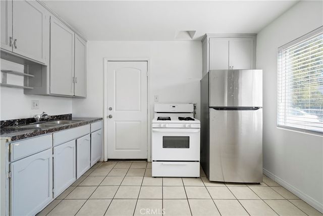 44043 Hoban Avenue, Lancaster, CA 93534