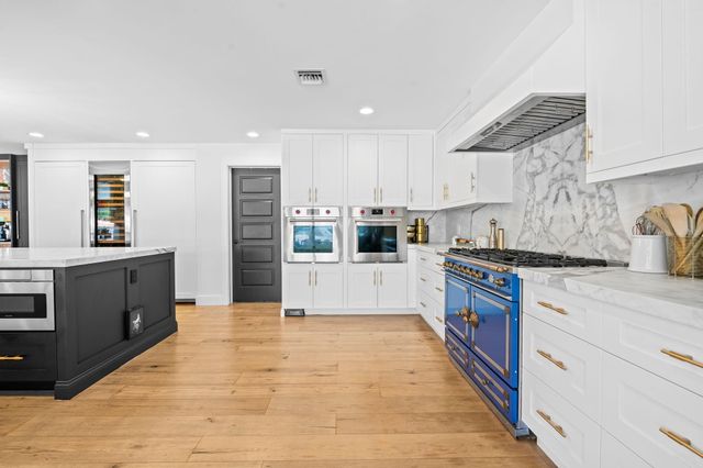 3051 NE 46th Street, Fort Lauderdale, FL 33308