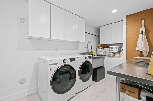3051 NE 46th Street, Fort Lauderdale, FL 33308
