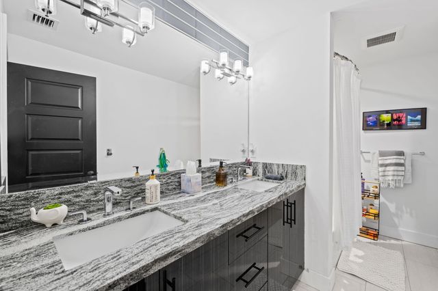 3051 NE 46th Street, Fort Lauderdale, FL 33308