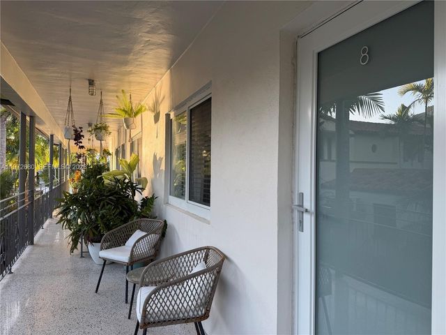 4780 Pine Tree Dr 8, Miami Beach, FL 33140