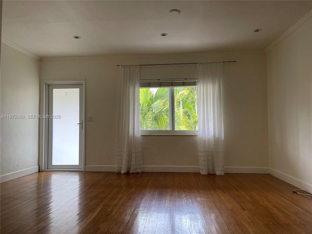 4780 Pine Tree Dr 8, Miami Beach, FL 33140