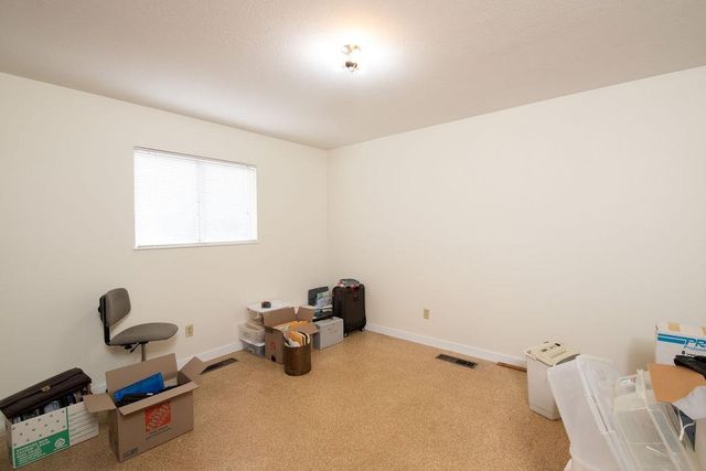 2128 Park Ridge Dr, Riverbank, CA 95367