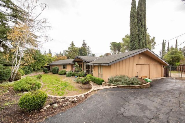 2128 Park Ridge Dr, Riverbank, CA 95367