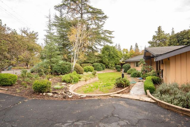 2128 Park Ridge Dr, Riverbank, CA 95367