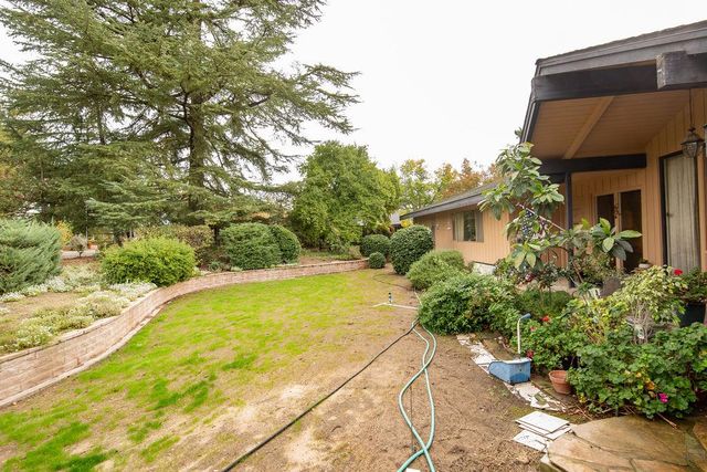 2128 Park Ridge Dr, Riverbank, CA 95367