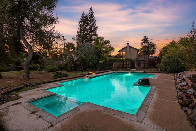 2128 Park Ridge Dr, Riverbank, CA 95367
