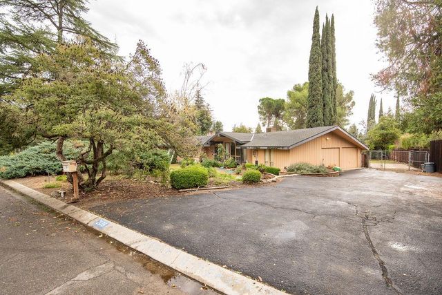 2128 Park Ridge Dr, Riverbank, CA 95367