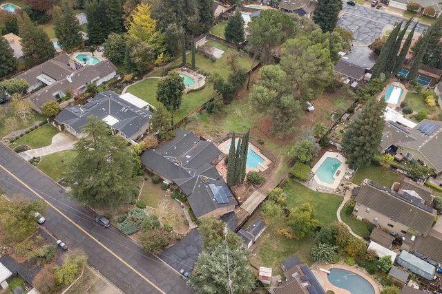 2128 Park Ridge Dr, Riverbank, CA 95367