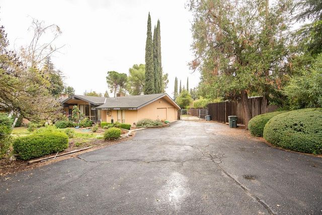 2128 Park Ridge Dr, Riverbank, CA 95367