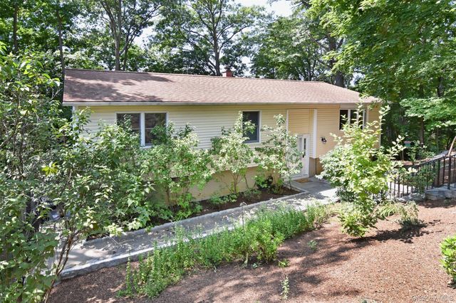 32 Springwood Avenue, Ardsley, NY 10502