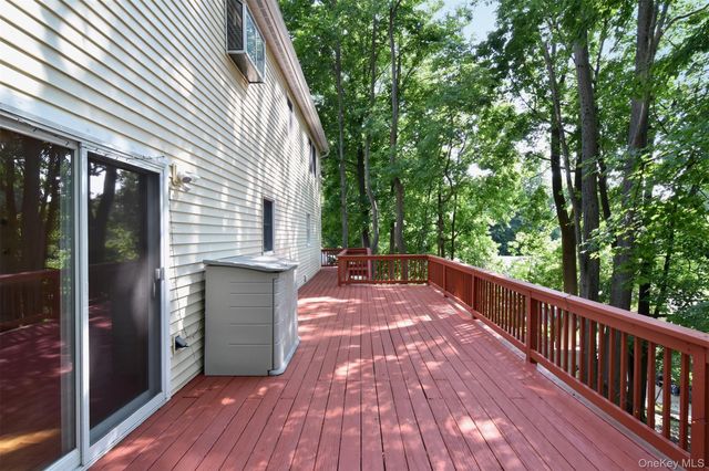 32 Springwood Avenue, Ardsley, NY 10502
