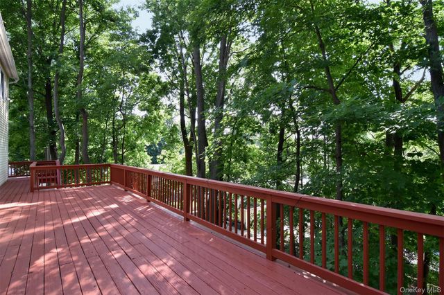32 Springwood Avenue, Ardsley, NY 10502