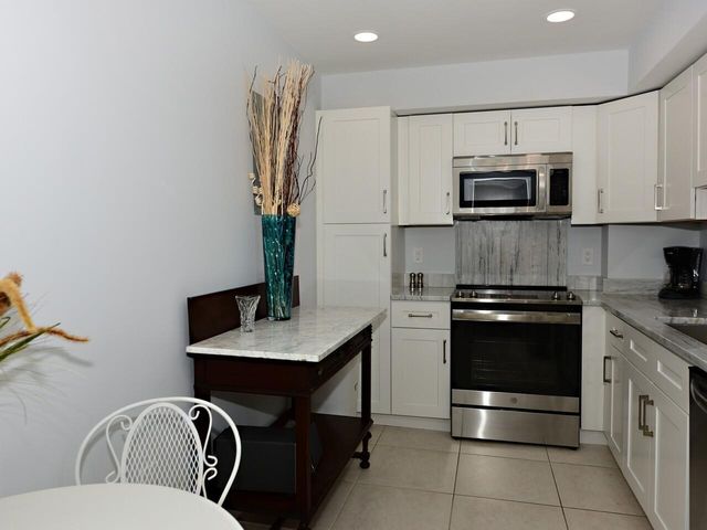 3450 S Ocean Boulevard 406, Palm Beach, FL 33480