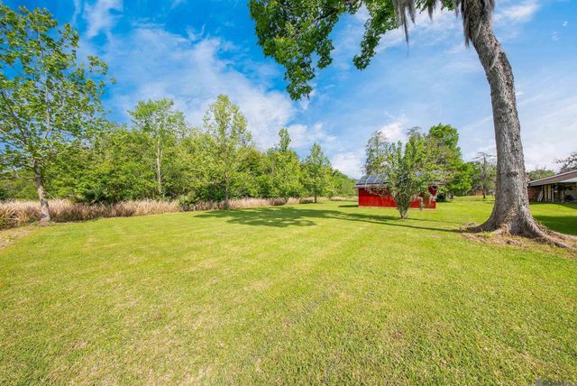 11163 Hwy 22, St Amant, LA 70774