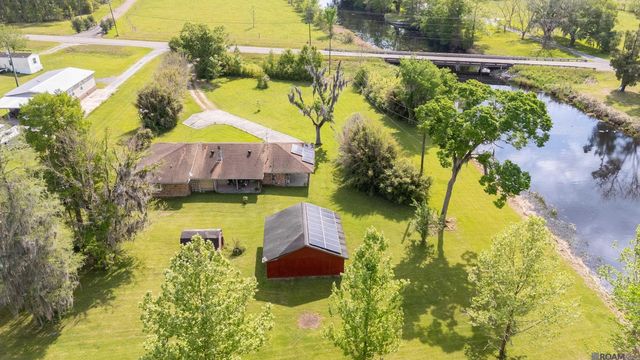 11163 Hwy 22, St Amant, LA 70774