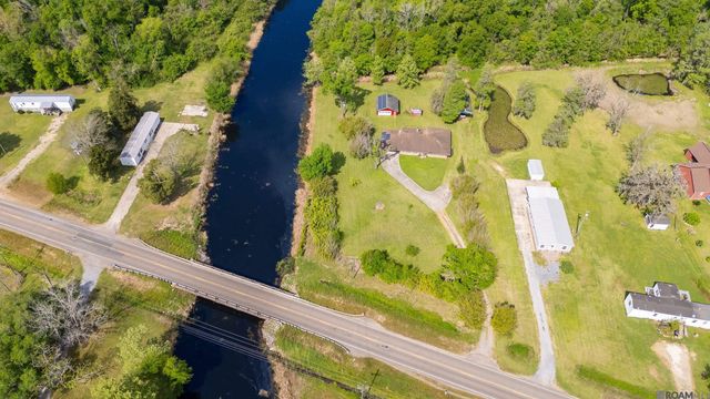 11163 Hwy 22, St Amant, LA 70774