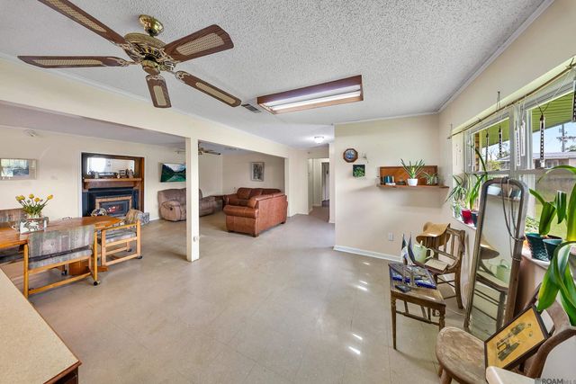 11163 Hwy 22, St Amant, LA 70774