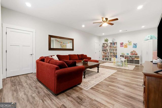 125 Mill Pond Court, Acworth, GA 30101