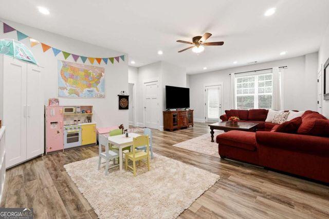 125 Mill Pond Court, Acworth, GA 30101