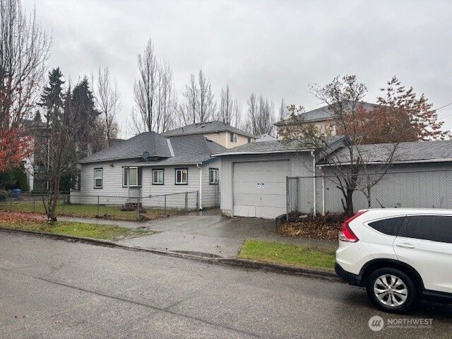 1922 15th Avenue S, Seattle, WA 98144