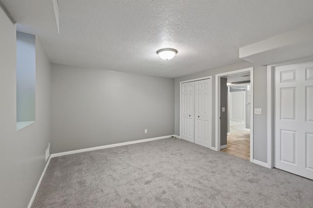 994 Cleveland Avenue S, Saint Paul, MN 55116