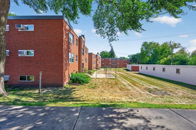 994 Cleveland Avenue S, Saint Paul, MN 55116