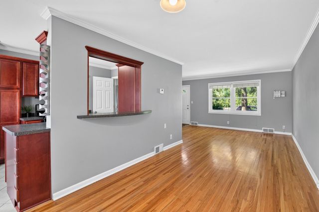 994 Cleveland Avenue S, Saint Paul, MN 55116