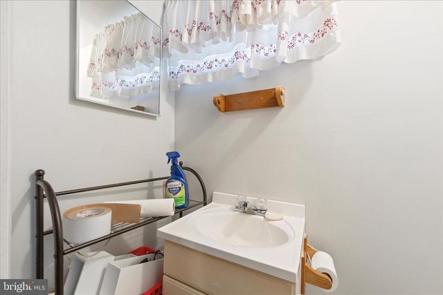 406 BRANDYWINE ST SE, Washington, DC 20032