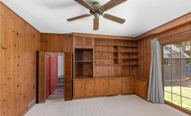 957 Maxwell Avenue Se, East Grand Rapids, MI 49506