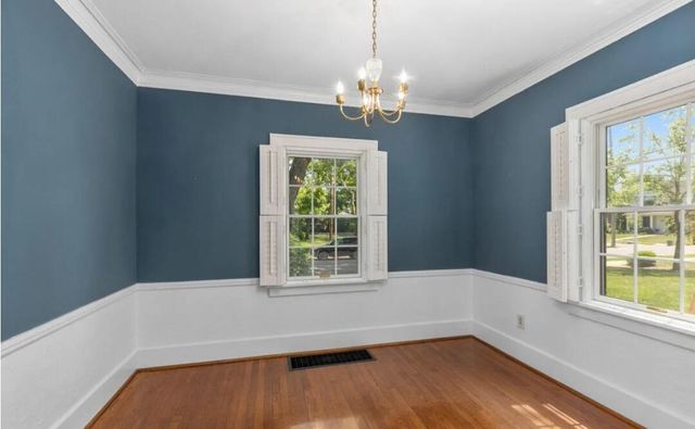 957 Maxwell Avenue Se, East Grand Rapids, MI 49506