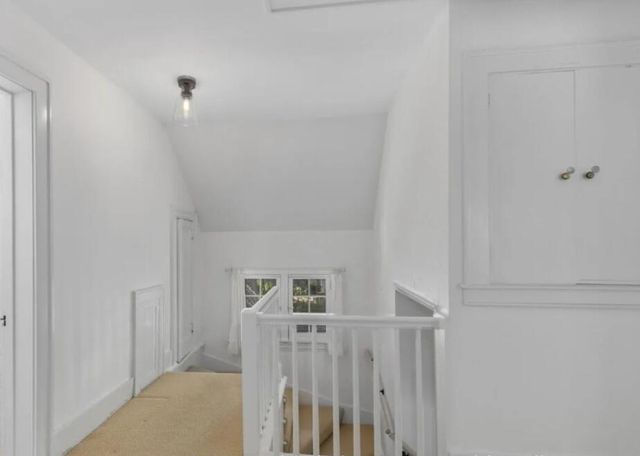 957 Maxwell Avenue Se, East Grand Rapids, MI 49506