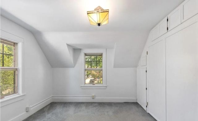 957 Maxwell Avenue Se, East Grand Rapids, MI 49506
