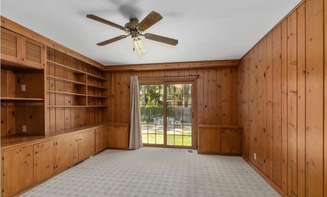 957 Maxwell Avenue Se, East Grand Rapids, MI 49506