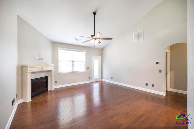 202 Greythorne Drive, Kathleen, GA 31047