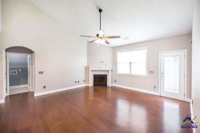 202 Greythorne Drive, Kathleen, GA 31047