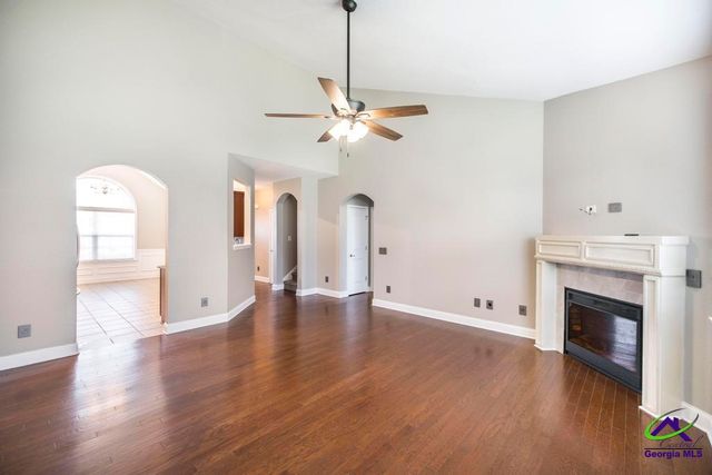 202 Greythorne Drive, Kathleen, GA 31047