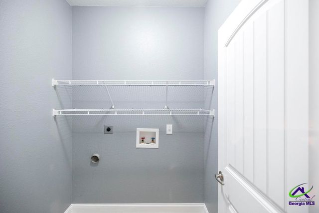 202 Greythorne Drive, Kathleen, GA 31047