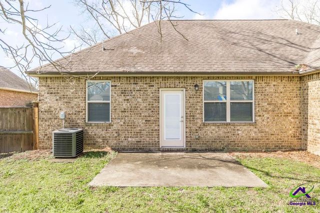 202 Greythorne Drive, Kathleen, GA 31047