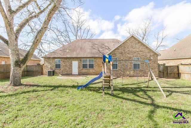 202 Greythorne Drive, Kathleen, GA 31047